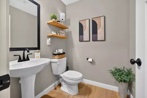 Bath - 1721 Arborvitae Ct, Normal, IL 61761 photo 1 of 4