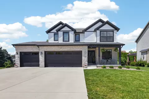 Exterior - 1721 Arborvitae Ct, Normal, IL 61761 photo 8 of 9