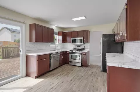 Kitchen - 1413 Skylark Ln, Plainfield, IL 60586 photo 2 of 4