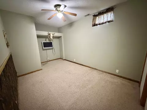 Bedroom - 1095 E Base Line Rd, Centralia, IL 62801 photo 5 of 6