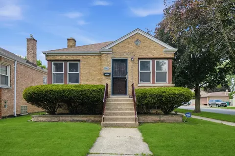 4000 Clarence Ave, Berwyn, IL 60402