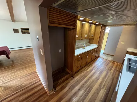 Kitchen - 616 Seneca Dr, Aurora, IL 60506 photo 2 of 3