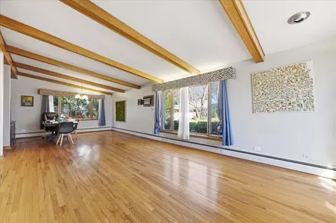 Living - 616 Seneca Dr, Aurora, IL 60506 photo 1 of 8