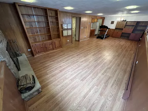Living - 616 Seneca Dr, Aurora, IL 60506 photo 7 of 8