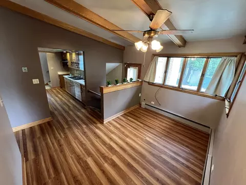 Living - 616 Seneca Dr, Aurora, IL 60506 photo 5 of 8