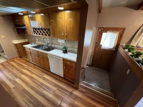 Kitchen - 616 Seneca Dr, Aurora, IL 60506 photo 1 of 3
