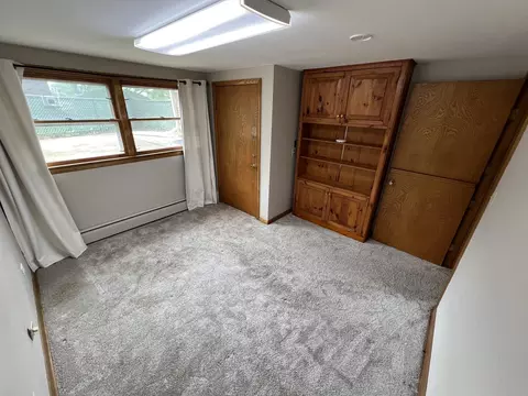 Bedroom - 616 Seneca Dr, Aurora, IL 60506 photo 3 of 4