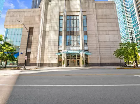 512 N Mcclurg Ct #501, Chicago, IL 60611