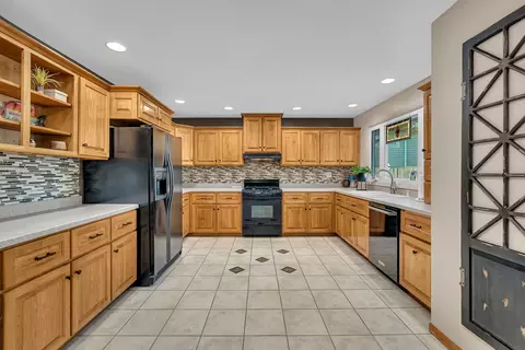 14548 Knox Ave, Midlothian, IL 60445 photo 8