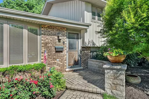14548 Knox Ave, Midlothian, IL 60445 photo 3