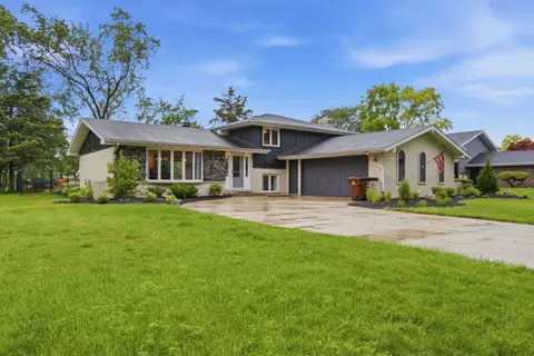 1314 Grandview Dr, New Lenox, IL 60451