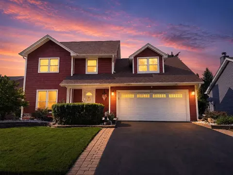 579 Hempstead Ave, Naperville, IL 60565
