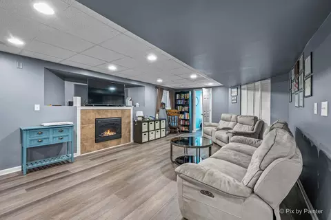 Living - 130 Norman Dr, Mchenry, IL 60050 photo 4 of 4