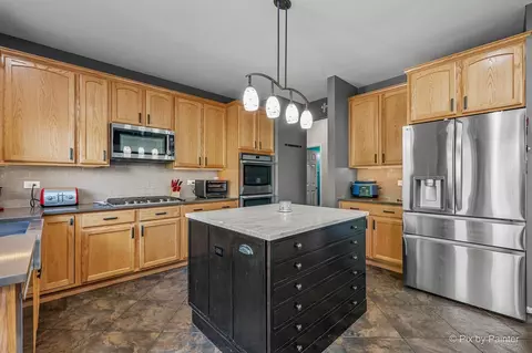 Kitchen - 130 Norman Dr, Mchenry, IL 60050 photo 3 of 5