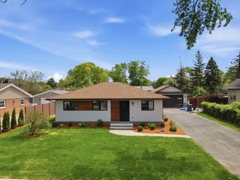 10409 S 82 Ave, Palos Hills, IL 60465