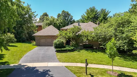 1549 Snowberry Ct, Downers Grove, IL 60515