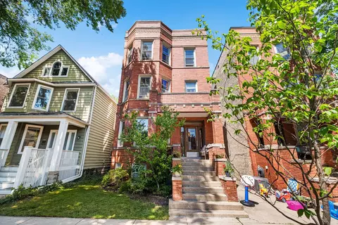 3830 N Leavitt St #3, Chicago, IL 60618