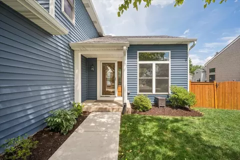 Exterior - 824 Tallgrass Dr, Bartlett, IL 60103 photo 2 of 7
