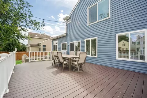 Exterior - 824 Tallgrass Dr, Bartlett, IL 60103 photo 3 of 7