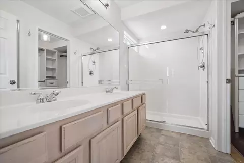 Bath - 824 Tallgrass Dr, Bartlett, IL 60103 photo 1 of 2