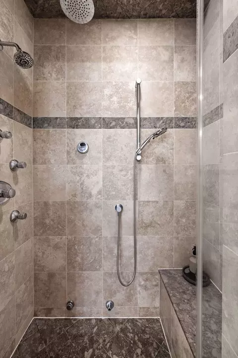 Bath - Undisclosed, Chicago, IL 60618 photo 2 of 3