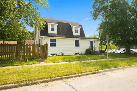 Exterior - 2306 19th Ave, Moline, IL 61265 photo 3 of 4
