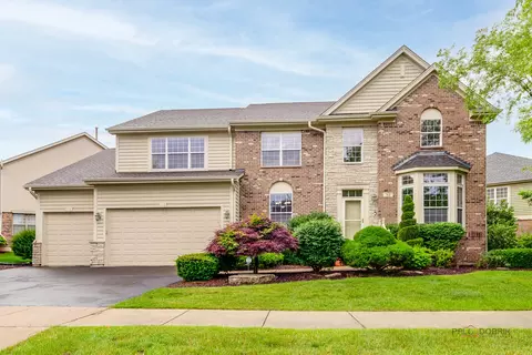 312 Camargo Ct, Vernon Hills, IL 60061