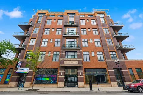 3631 N Halsted St #312, Chicago, IL 60613