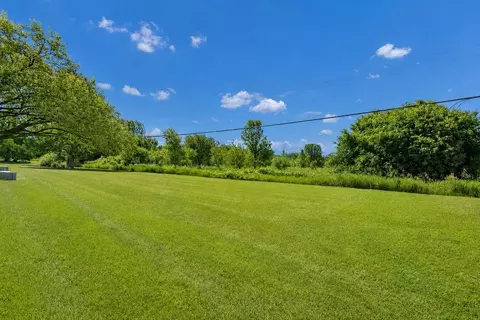 Exterior - 470 Nicole Dr #2-D, Bartlett, IL 60103 photo 4 of 4