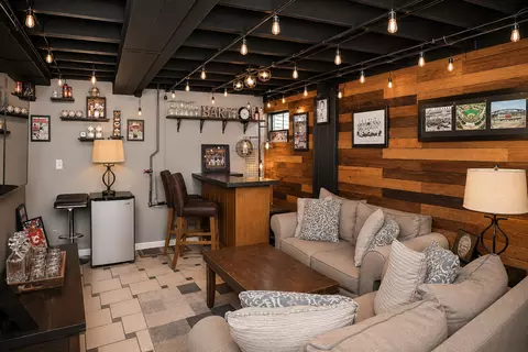 Living - 470 Nicole Dr #2-D, Bartlett, IL 60103 photo 3 of 3