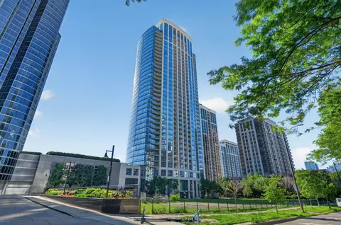 1235 S Prairie Ave #502, Chicago, IL 60605