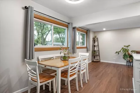Dining - 645 Morton St, Hoffman Estates, IL 60169 photo 1 of 2
