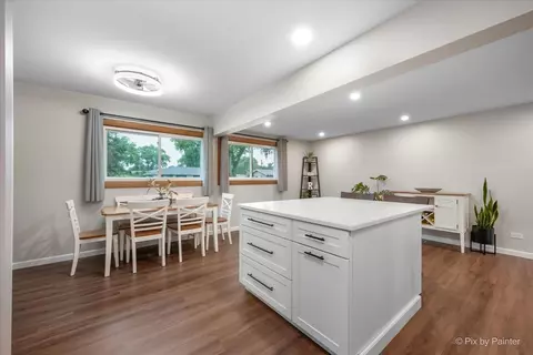 Dining - 645 Morton St, Hoffman Estates, IL 60169 photo 2 of 2