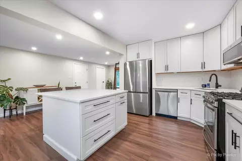 Kitchen - 645 Morton St, Hoffman Estates, IL 60169 photo 1 of 3