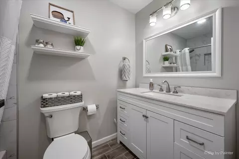 Bath - 645 Morton St, Hoffman Estates, IL 60169 photo 1 of 2
