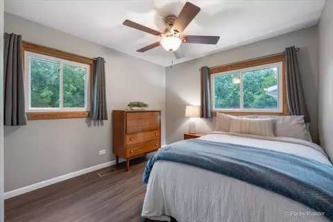 Bedroom - 645 Morton St, Hoffman Estates, IL 60169 photo 3 of 4