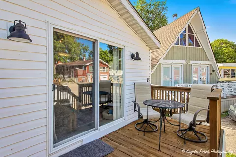 240 Whitney Rd #13, Lake Zurich, IL 60047