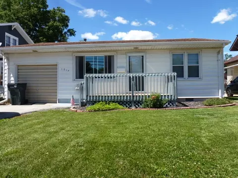 1015 E Main St, Clinton, IL 61727