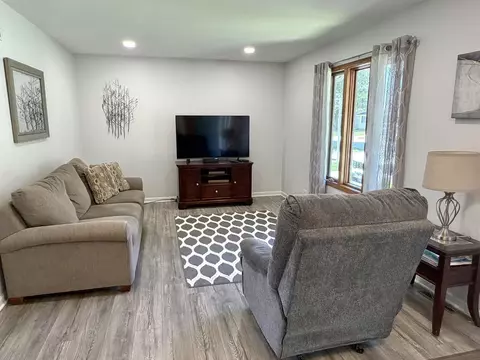 Living - 740 26th St, Peru, IL 61354 photo 1 of 2