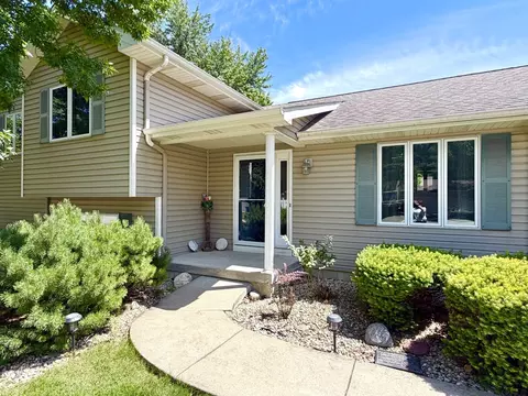 Exterior - 740 26th St, Peru, IL 61354 photo 3 of 7