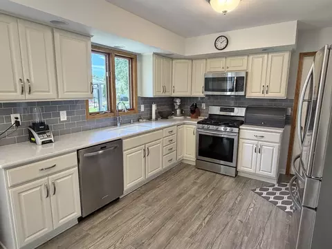 Kitchen - 740 26th St, Peru, IL 61354 photo 1 of 3