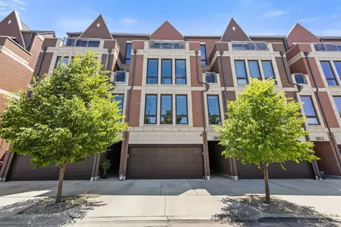 3901 S Lake Park Ave #D, Chicago, IL 60653