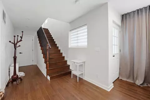 Entry Way - 290 E Norman Ln, Wheeling, IL 60090 photo 1 of 2