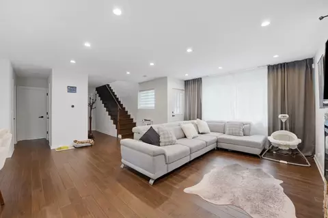 Living - 290 E Norman Ln, Wheeling, IL 60090 photo 2 of 2