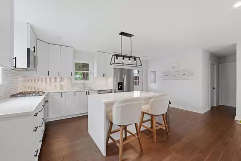 Kitchen - 290 E Norman Ln, Wheeling, IL 60090 photo 2 of 3