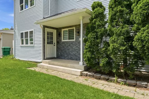 Exterior - 290 E Norman Ln, Wheeling, IL 60090 photo 2 of 9