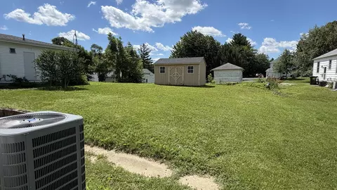 Exterior - 411 E North St, Morrison, IL 61270 photo 7 of 7