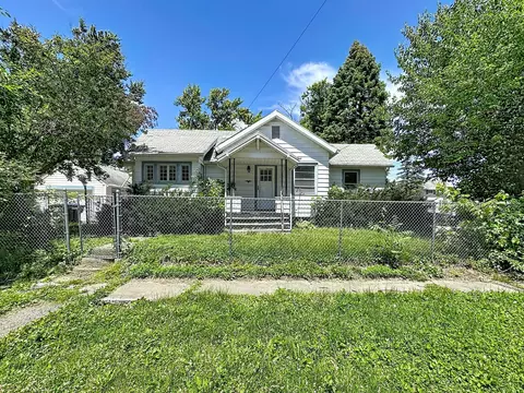 1843 24th Ave, Moline, IL 61265