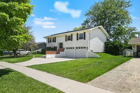 Other - 1355 Devonshire Ln, Hoffman Estates, IL 60169 photo 2 of 4