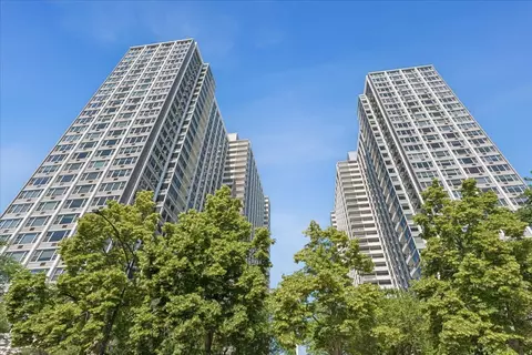 4250 N Marine Dr #531, Chicago, IL 60613